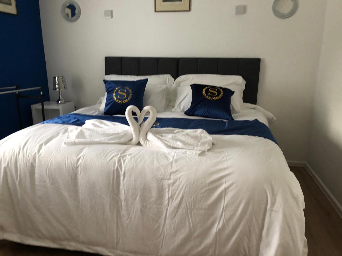 Bed & Breakfast Ponders End *