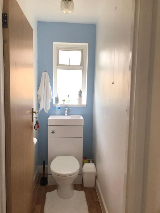 Bed & Breakfast Ponders End
