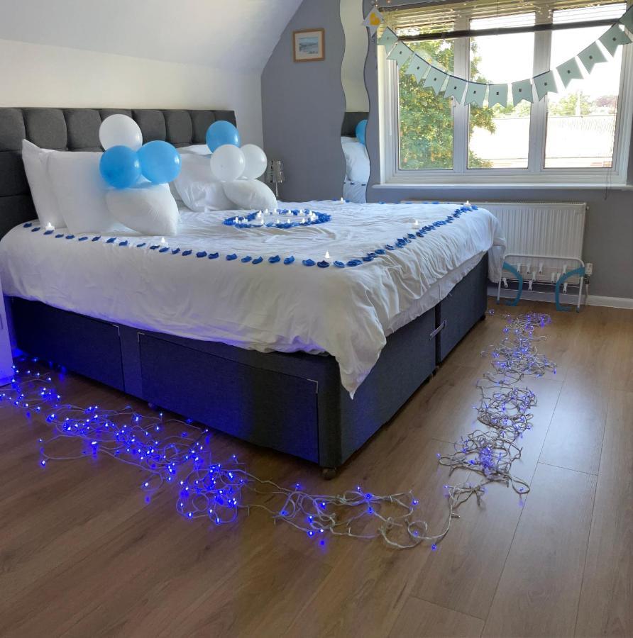 Bed & Breakfast Ponders End